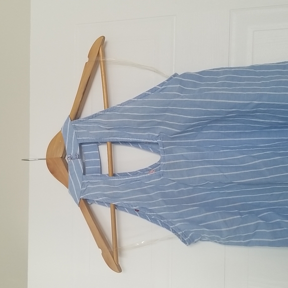 Floral & blue top - Picture 3 of 4